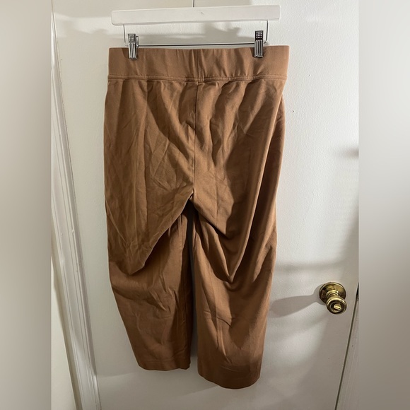 Lands' End Women's Tan Cropped Pants - Picture 5 of 6